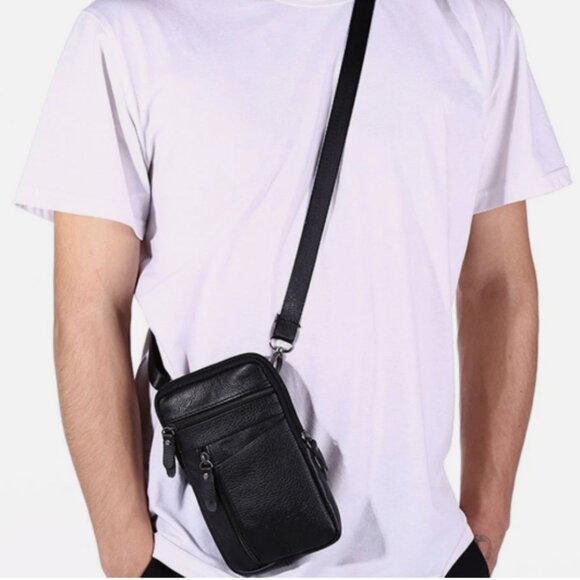 NWT GENUINE LEATHER CROSSBODY PHONE BAG - Picture 1 of 7